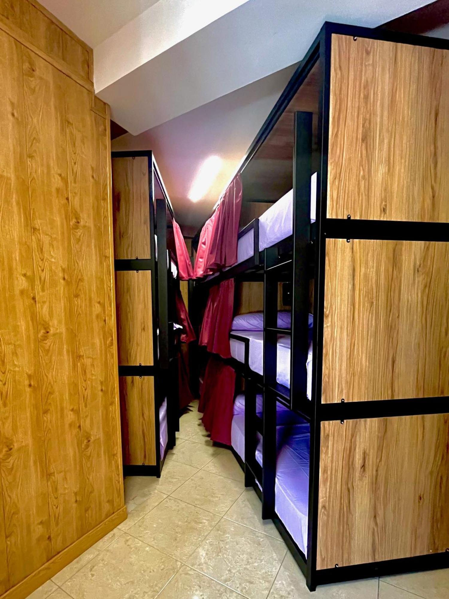 Hostel Vida Verde Madrid Buitenkant foto